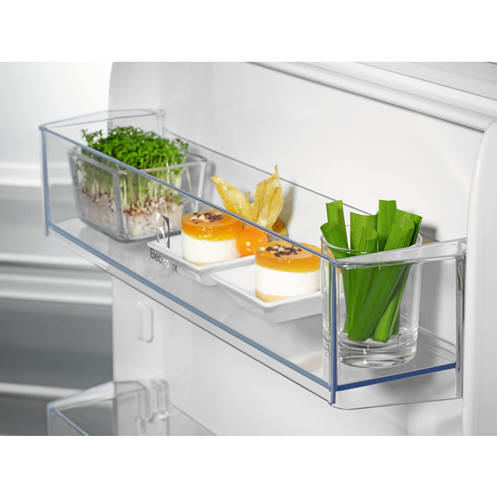 Electrolux - Integrated refrigerator - KRD6DE18C