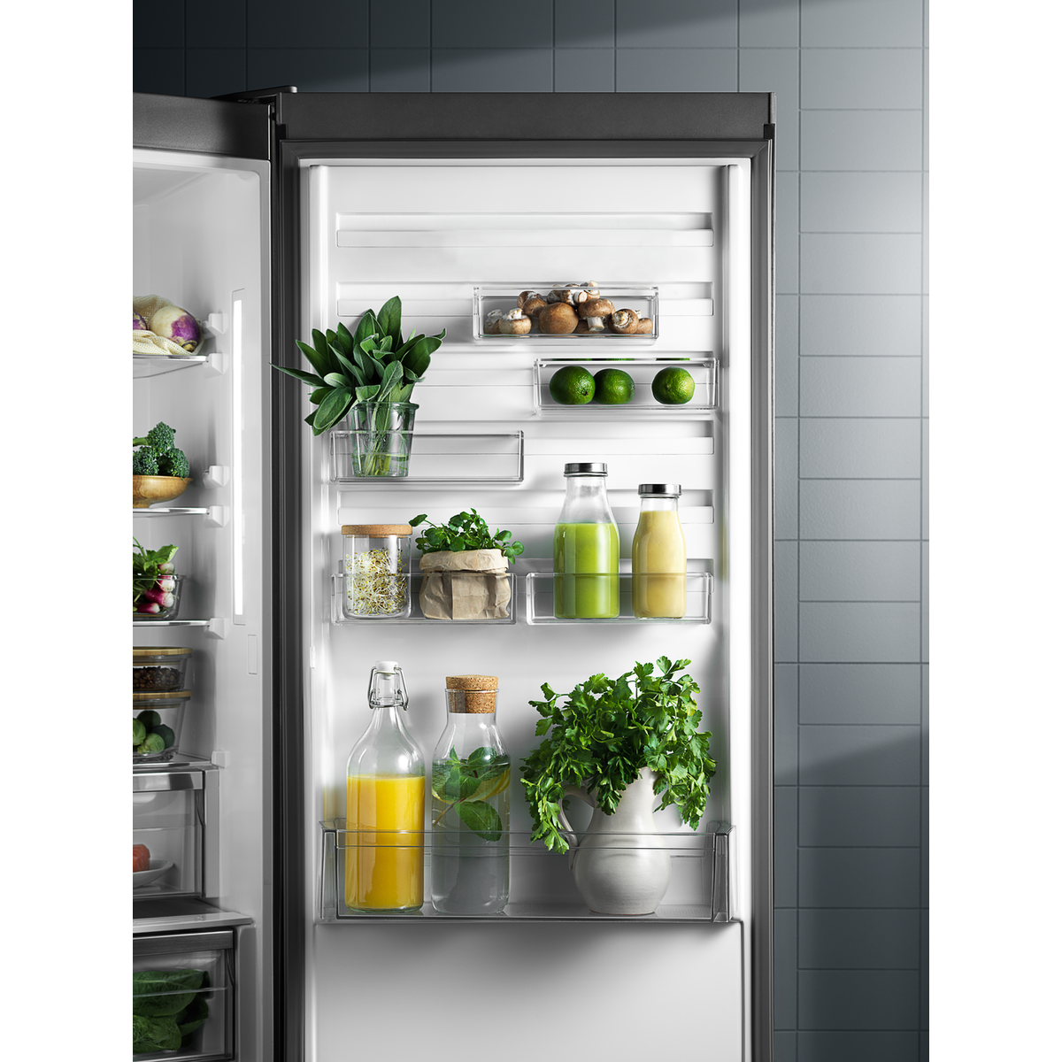 Electrolux - Integrated fridge freezer - LNT6ME19S3